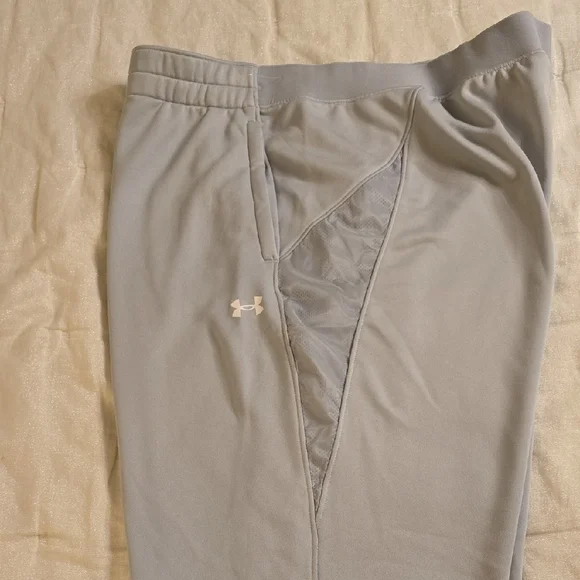 Under Armour Women's Light Gray Active Pantsuit - Picture 5 of 15